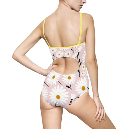 Floral Women’s One-Piece Swimsuit - Summer Beachwear with Daisy Print